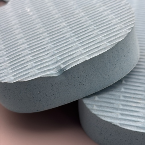 Havaianas Marvel Blue and Grey Flip Flops size 11/12, new. - Picture 5 of 6